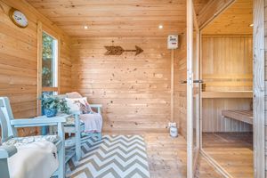 Photo 32- click for photo gallery